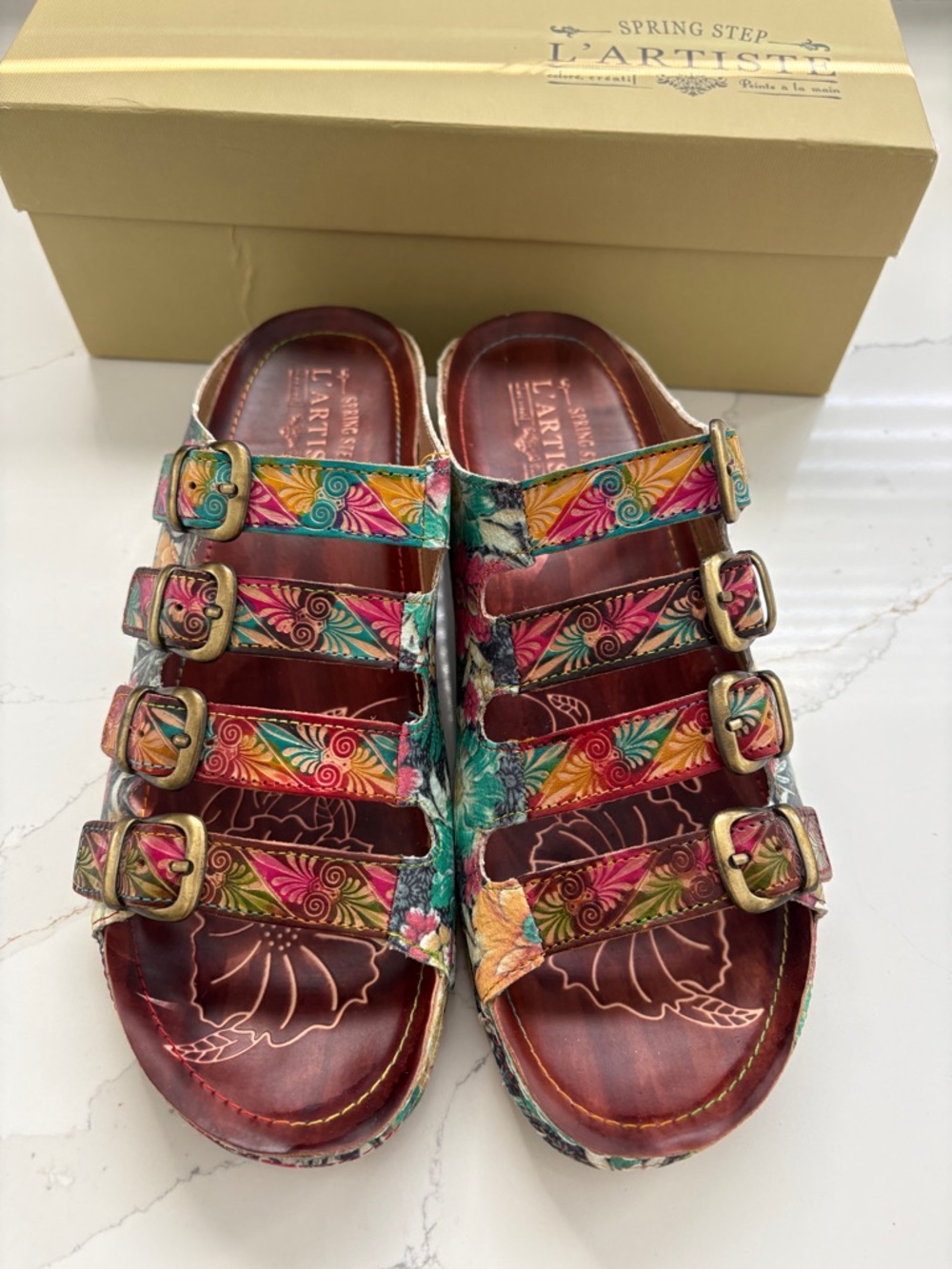Women’s L’Artiste Brown multi colored slip on strappy sandals. Size 9.5/10
$40 - Picture 2 of 9